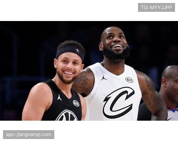 恩比德赛场上像钢铁侠，家里却被宠物圈得像小奶猫？