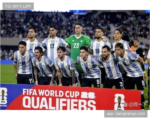 奥斯梅恩与沃特金斯：同代中锋终结效率及战术价值对比分析