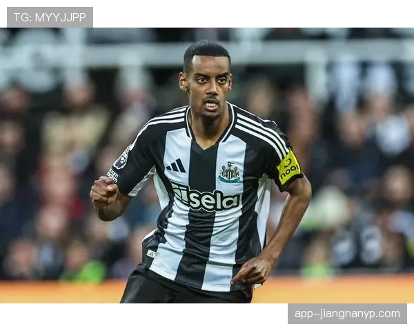 伊萨克从天才少年到纽卡核心的自我进化解析