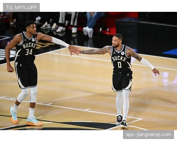 扬尼斯挡拆拉开空间助雄鹿提升关键时刻得分效率